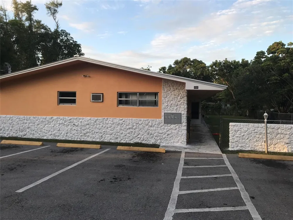 161 NW 164th Street #1 Miami, FL 33169