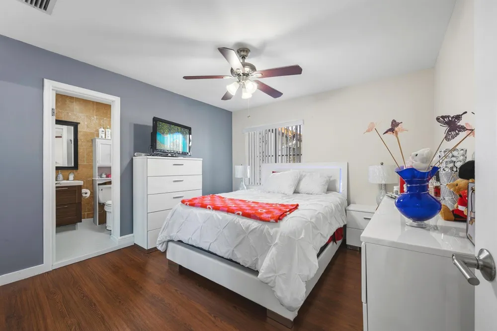 1461 SW 124th Court #13-c Miami, FL 33184
