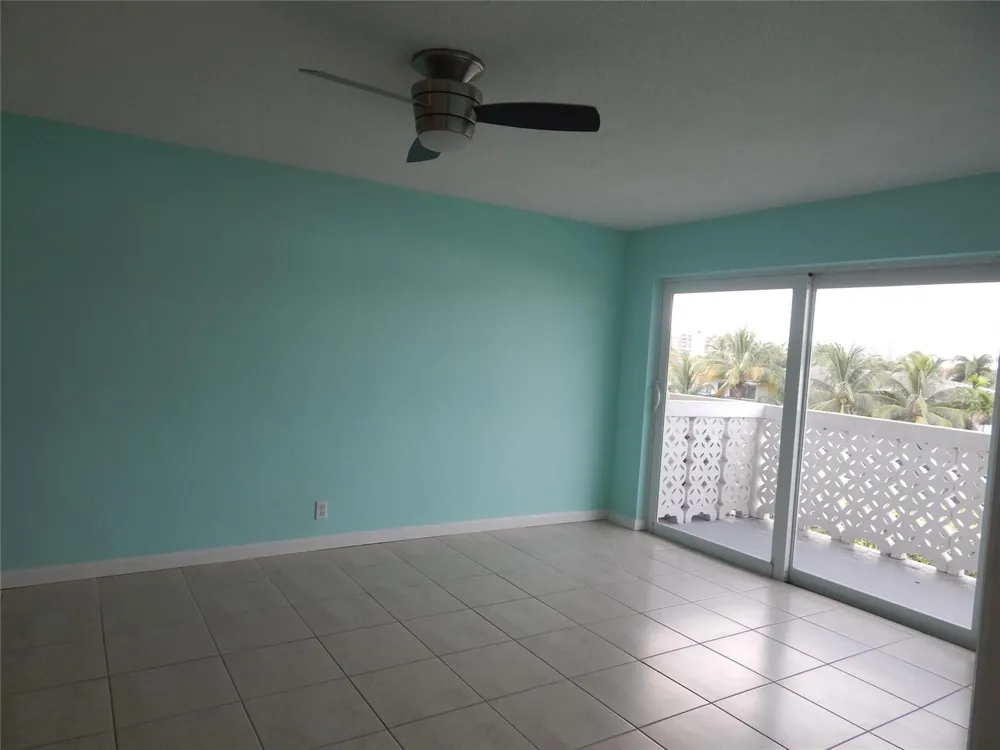 3220 Bayview Drive #314 Fort Lauderdale, FL 33306