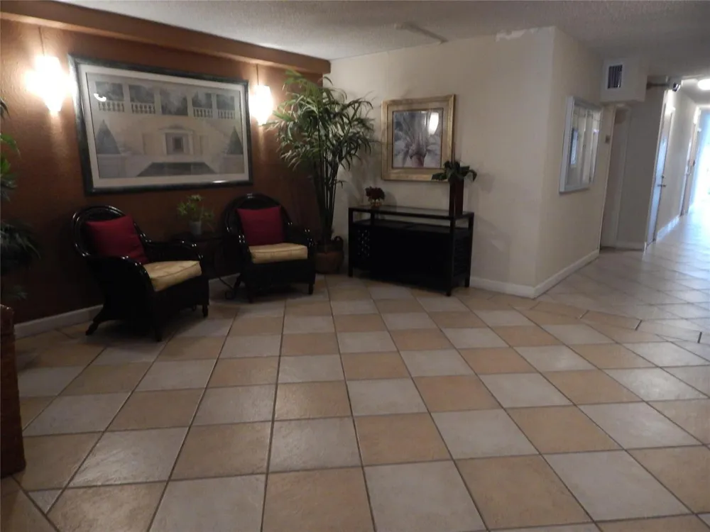 3220 Bayview Drive #314 Fort Lauderdale, FL 33306