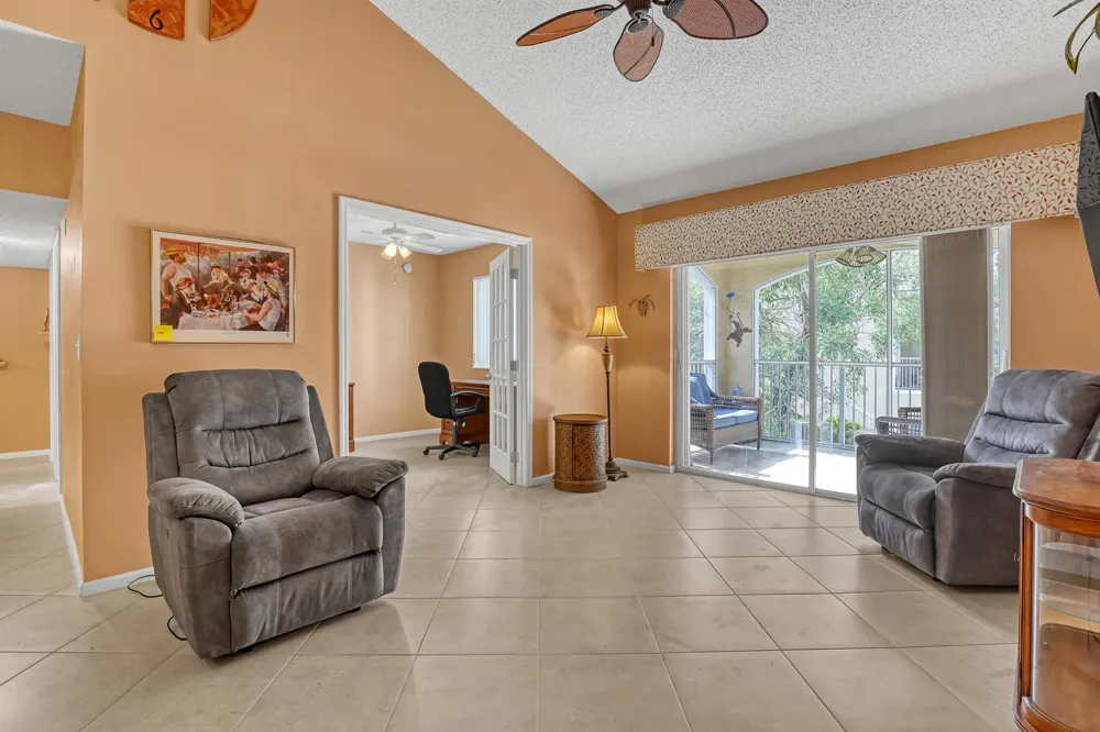278 Village Boulevard #8208 Tequesta, FL 33469
