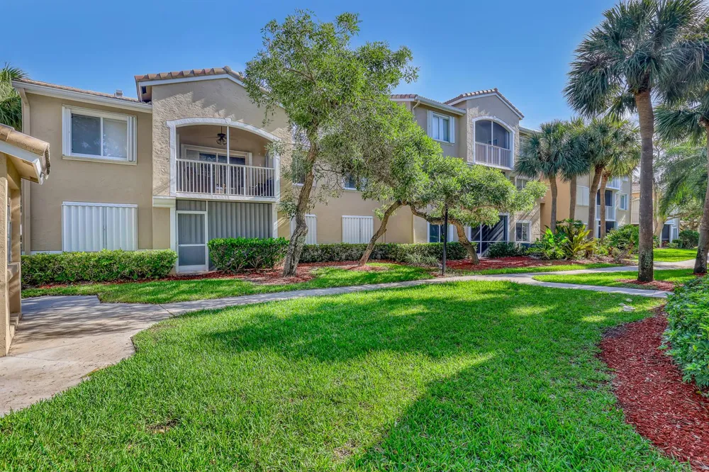 278 Village Boulevard #8208 Tequesta, FL 33469