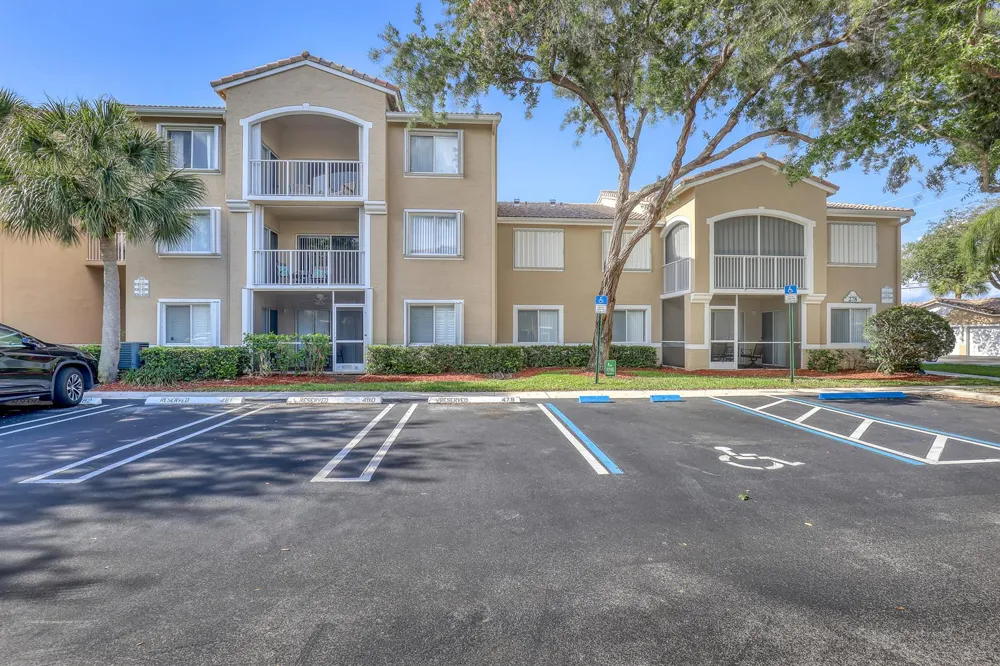 278 Village Boulevard #8208 Tequesta, FL 33469