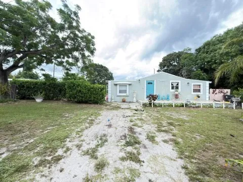 1185 Alto Road