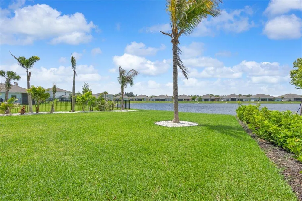 102 Pummelo Place Fort Pierce, FL 34981
