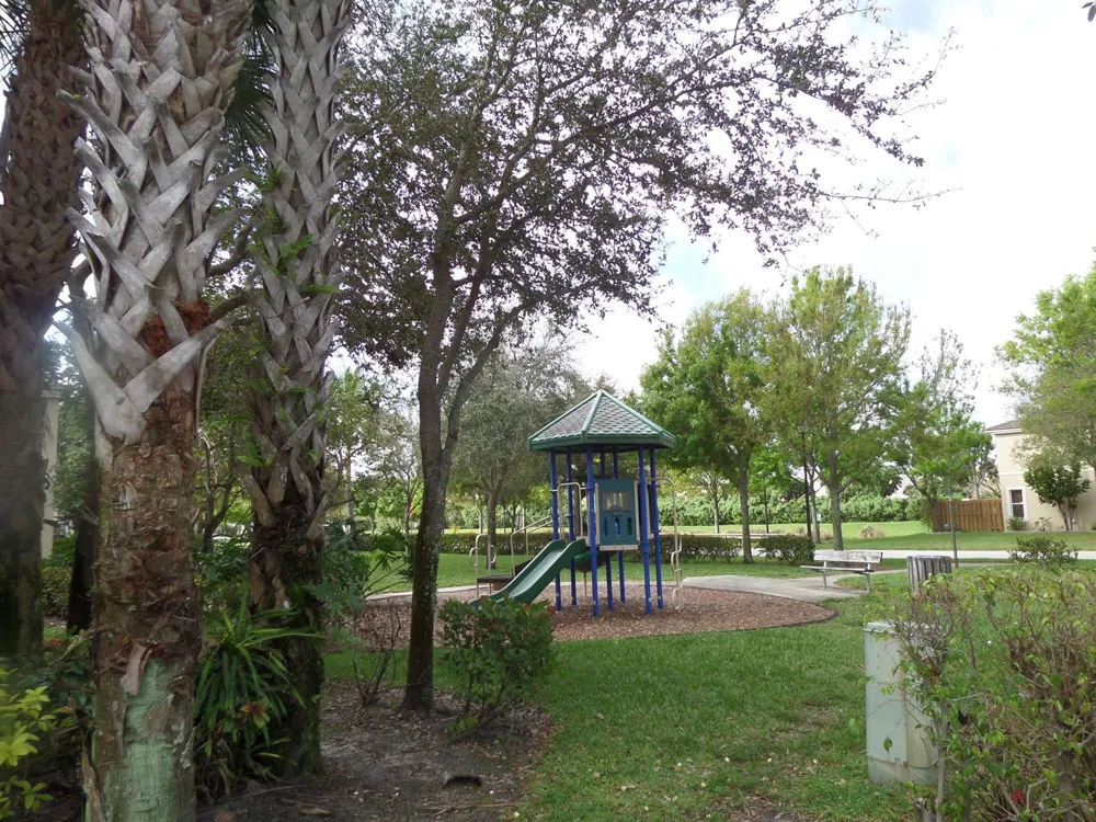 862 Summit Lake Drive West Palm Beach, FL 33406