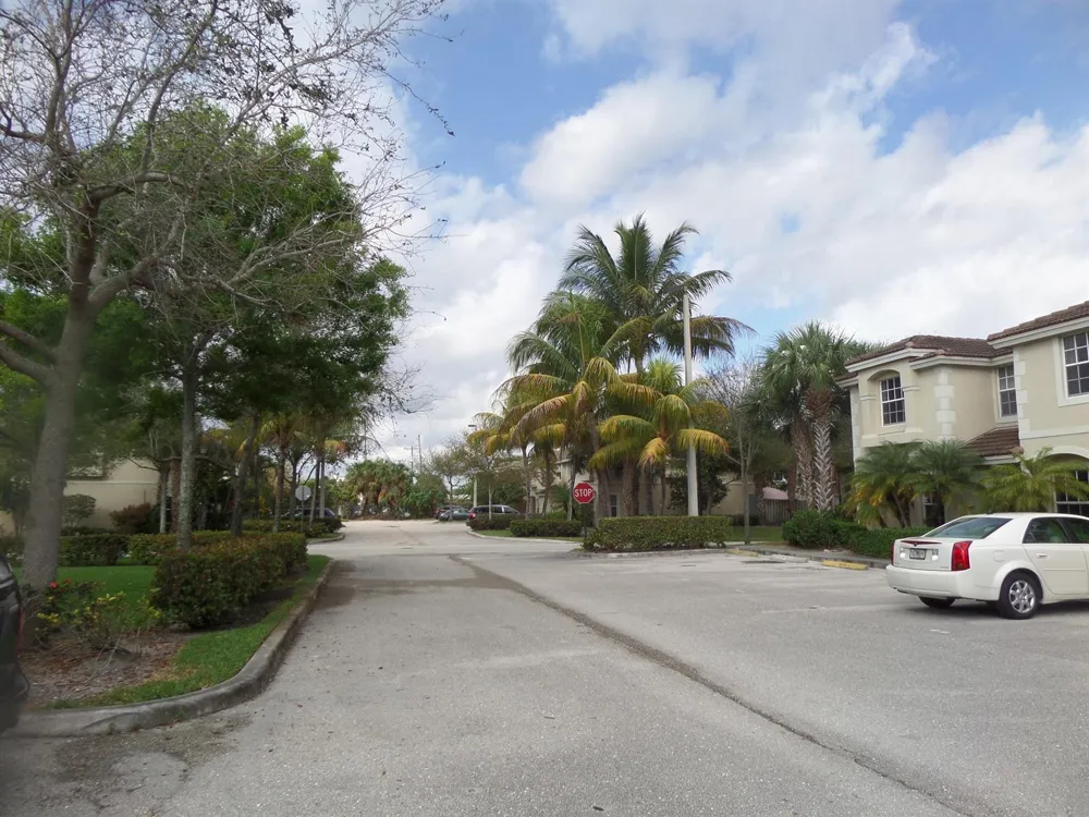 862 Summit Lake Drive West Palm Beach, FL 33406
