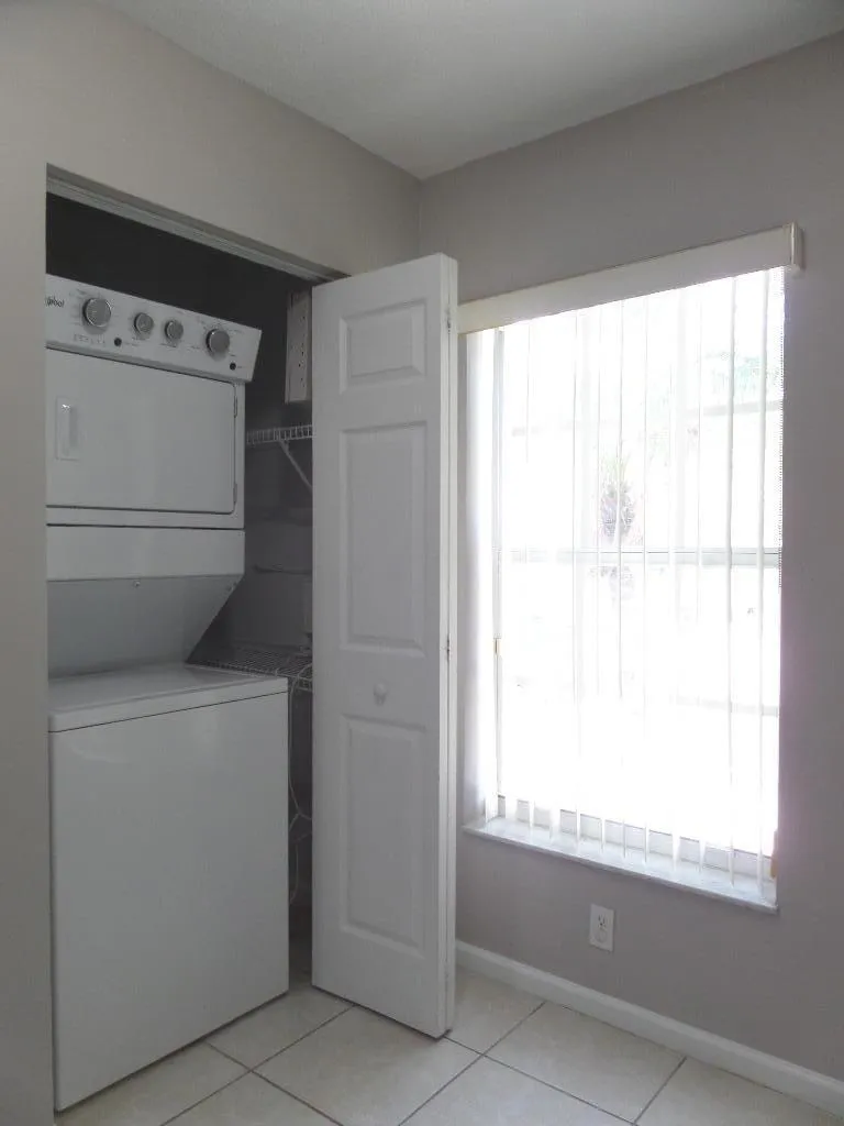 862 Summit Lake Drive West Palm Beach, FL 33406