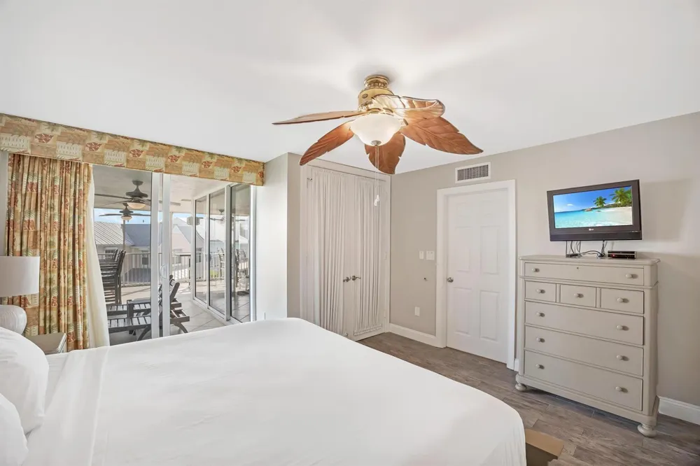 4303 Marina Villas Drive 
