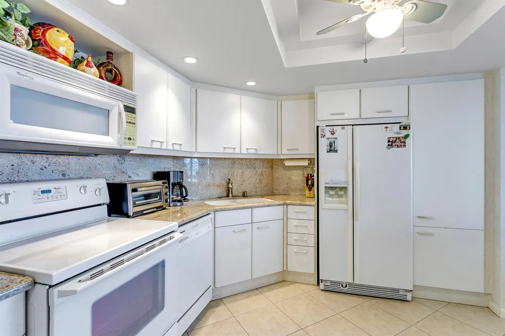 5070 Ocean Drive #10c Singer Island, FL 33404