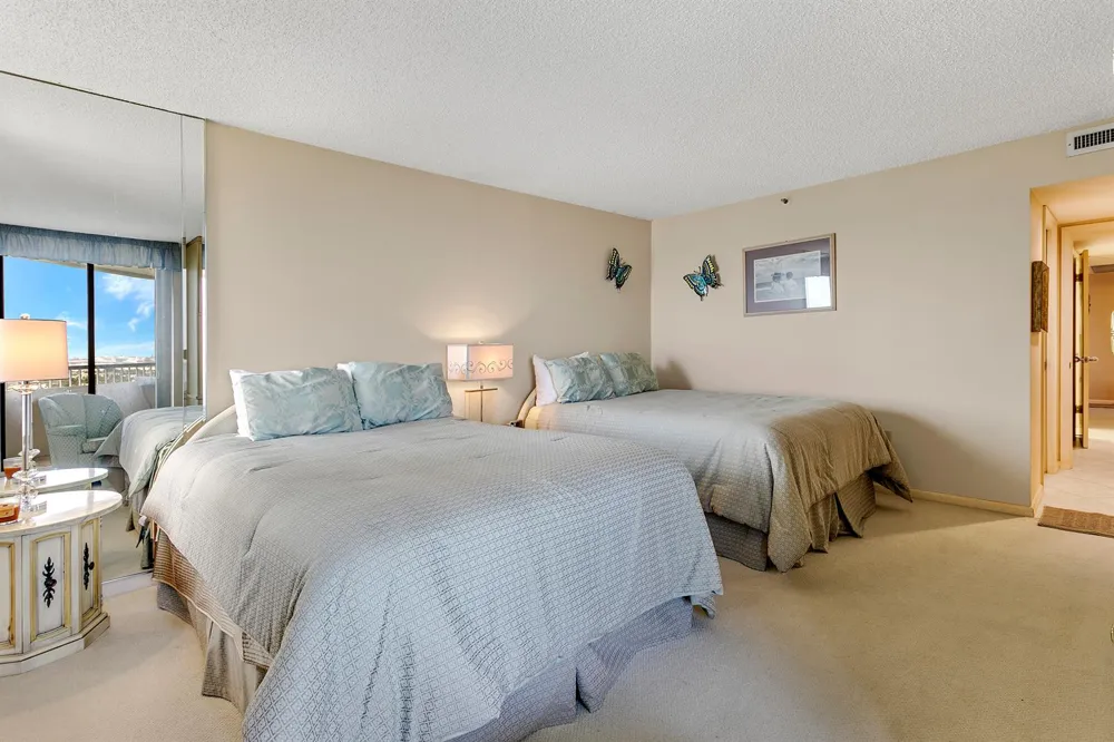 5070 Ocean Drive #10c Singer Island, FL 33404