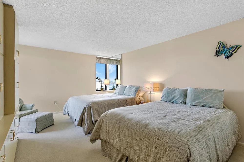 5070 Ocean Drive #10c Singer Island, FL 33404