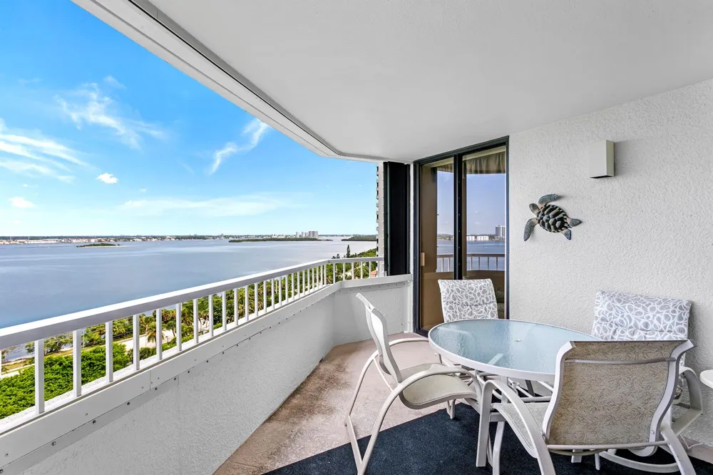 5070 Ocean Drive #10c Singer Island, FL 33404