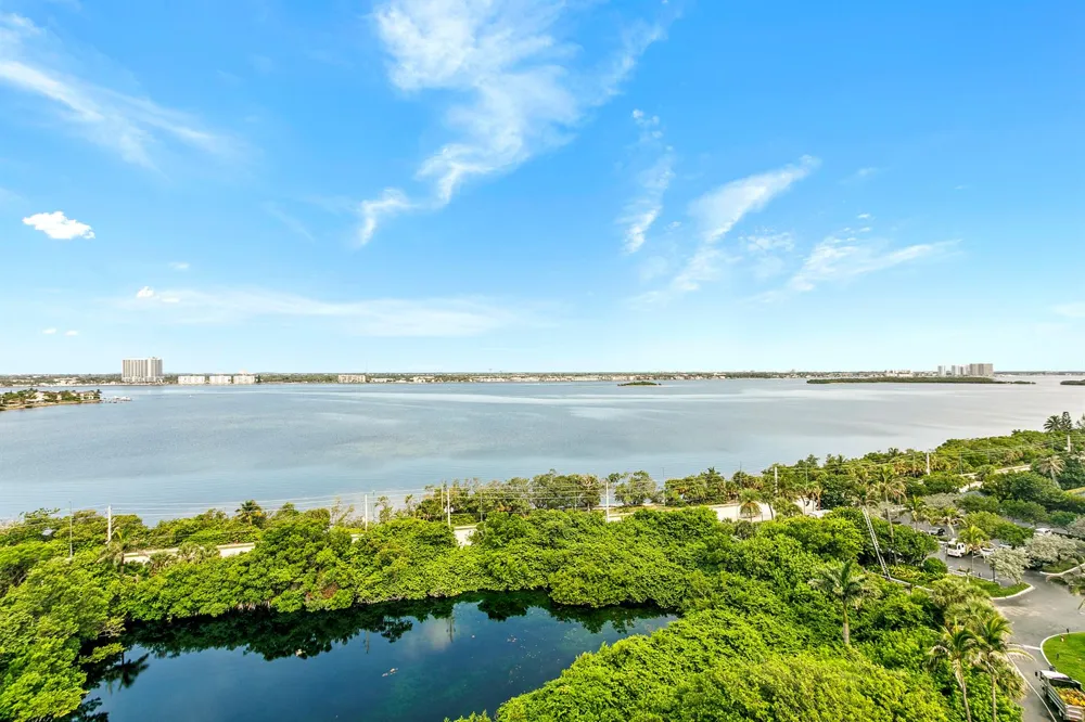 5070 Ocean Drive #10c Singer Island, FL 33404