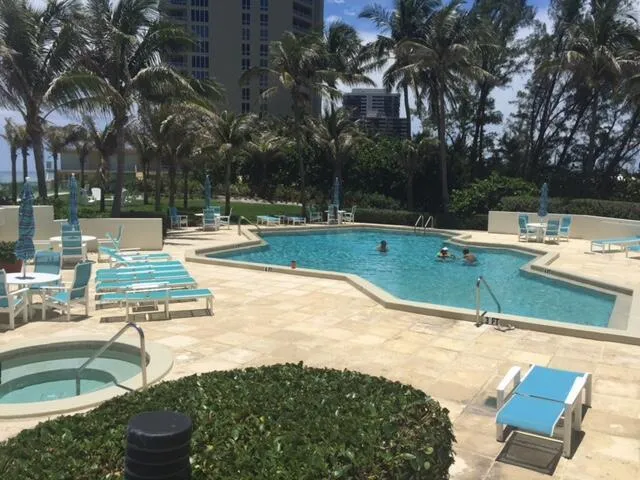 5070 Ocean Drive #10c Singer Island, FL 33404