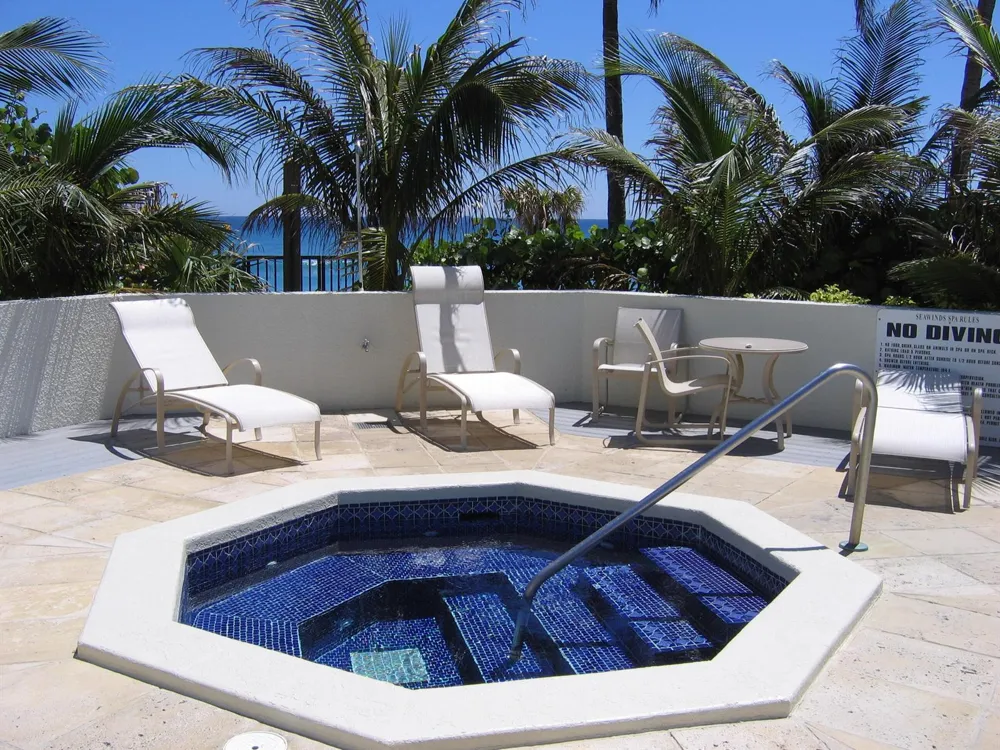 5070 Ocean Drive #10c Singer Island, FL 33404