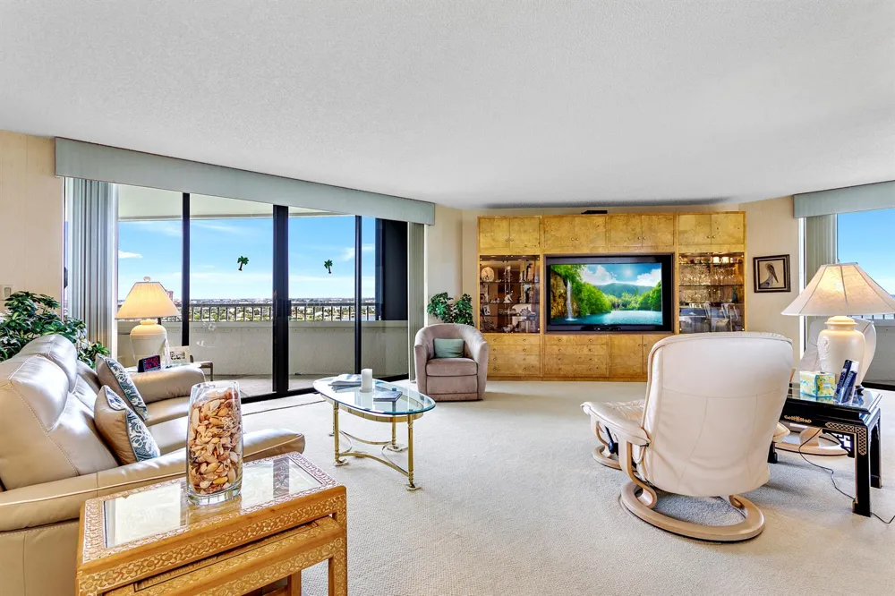 5070 Ocean Drive #10c Singer Island, FL 33404