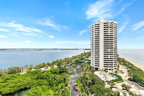 5070 Ocean Drive #10c