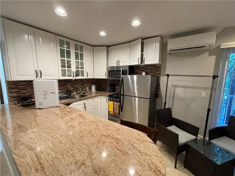 4564 El Mar Drive #6 Lauderdale By The Sea, FL 33308