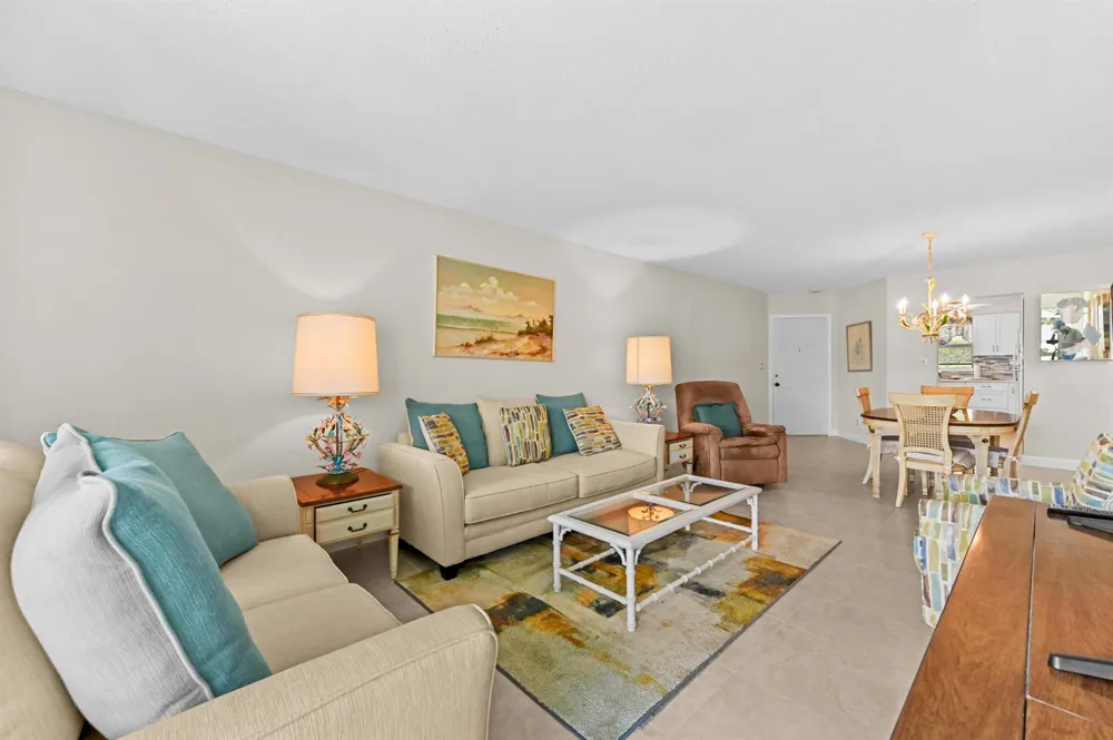 5540 Ocean Boulevard #107 Ocean Ridge, FL 33435