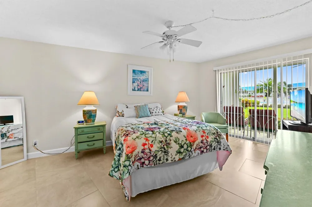5540 Ocean Boulevard #107 Ocean Ridge, FL 33435