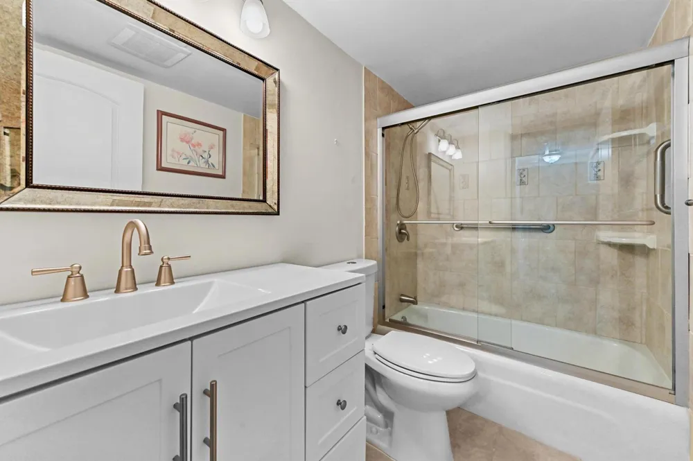5540 Ocean Boulevard #107 Ocean Ridge, FL 33435