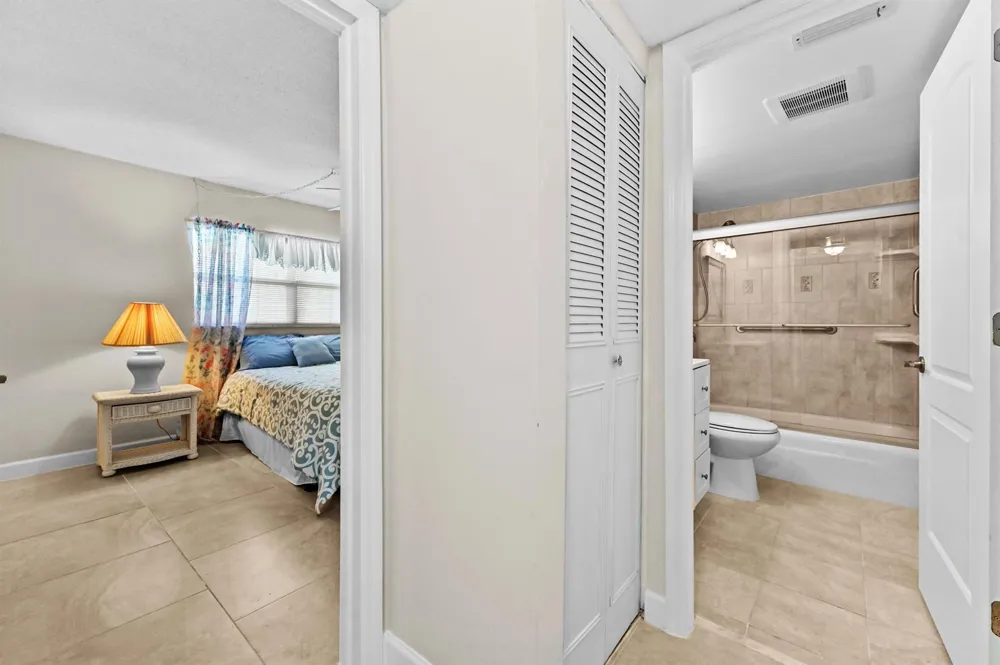 5540 Ocean Boulevard #107 Ocean Ridge, FL 33435