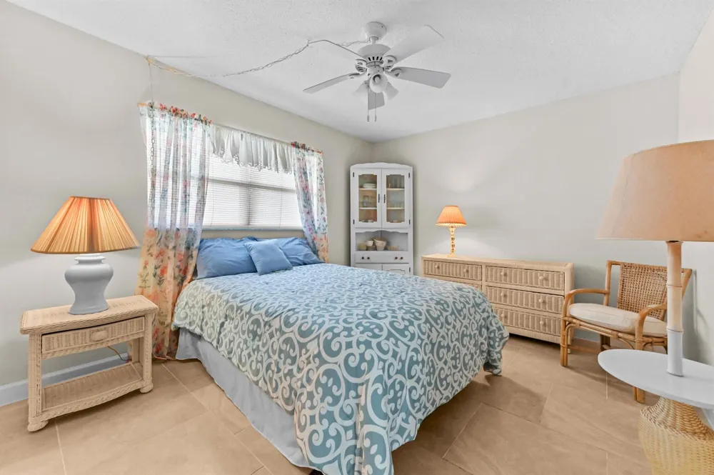 5540 Ocean Boulevard #107 Ocean Ridge, FL 33435