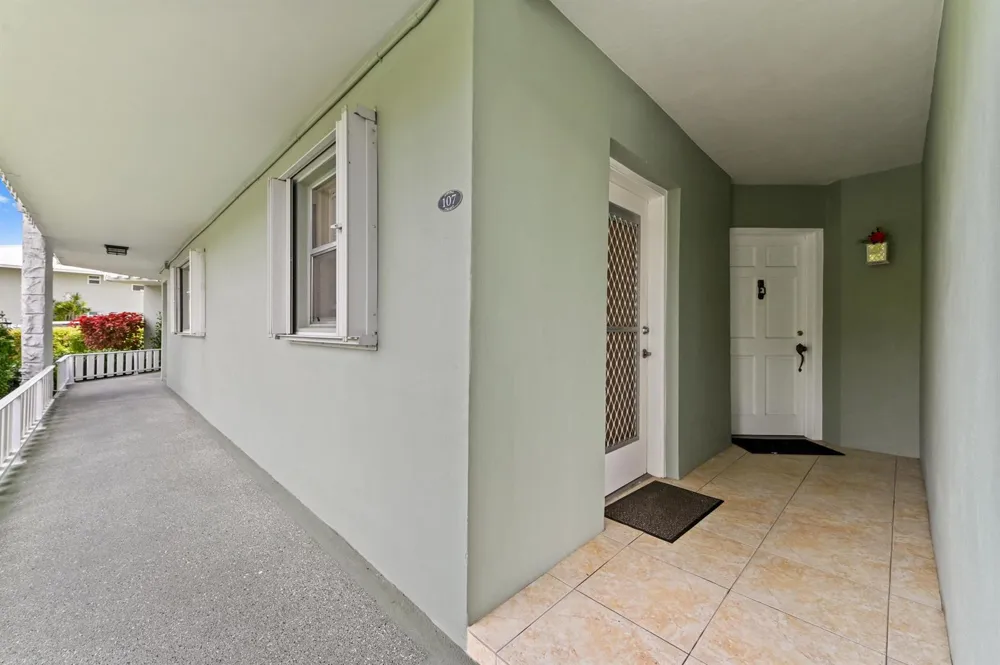 5540 Ocean Boulevard #107 Ocean Ridge, FL 33435