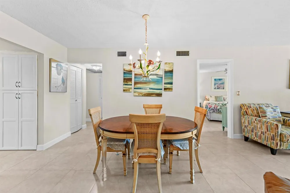 5540 Ocean Boulevard #107 Ocean Ridge, FL 33435