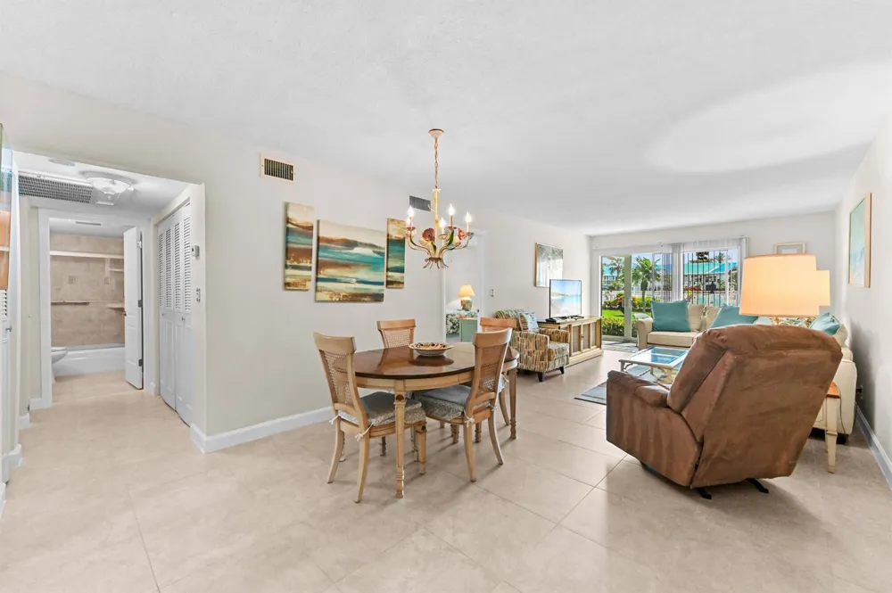 5540 Ocean Boulevard #107 Ocean Ridge, FL 33435