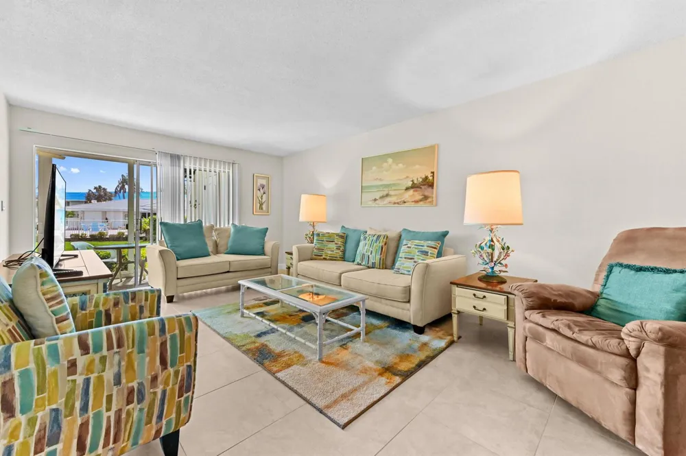 5540 Ocean Boulevard #107 Ocean Ridge, FL 33435
