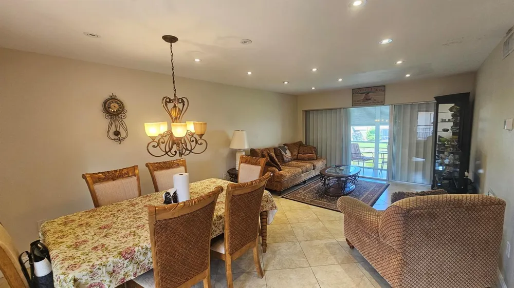 504 Davis Road #96 Palm Springs, FL 33461