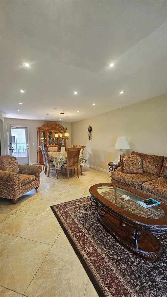 504 Davis Road #96 Palm Springs, FL 33461
