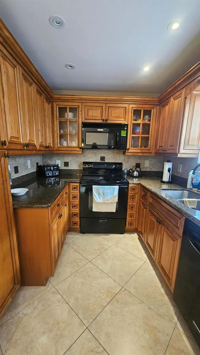 504 Davis Road #96 Palm Springs, FL 33461