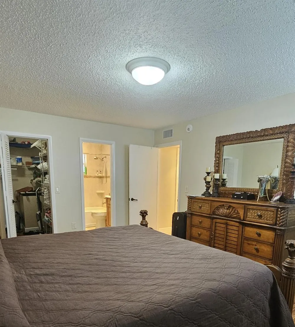 504 Davis Road #96 Palm Springs, FL 33461