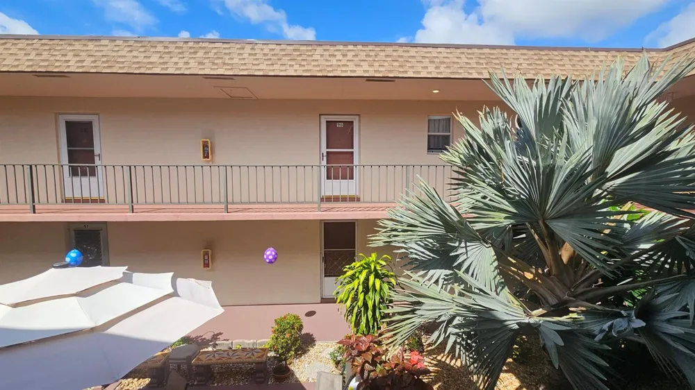 504 Davis Road #96 Palm Springs, FL 33461