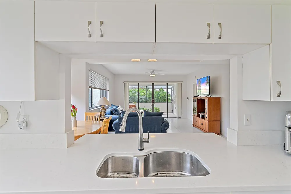 811 Oak Harbour Drive Juno Beach, FL 33408