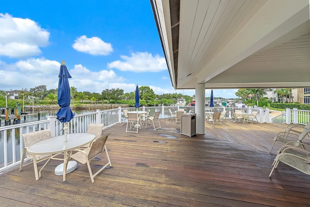 811 Oak Harbour Drive Juno Beach, FL 33408
