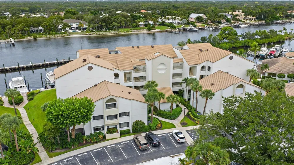 811 Oak Harbour Drive Juno Beach, FL 33408