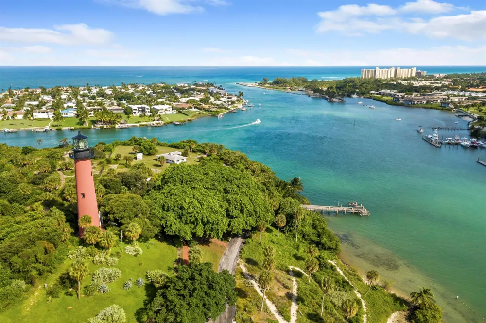 811 Oak Harbour Drive Juno Beach, FL 33408