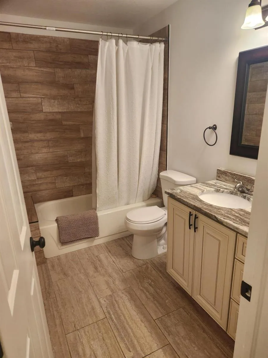 327 Southwind Drive #304 North Palm Beach, FL 33408