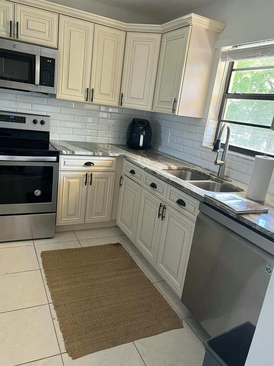 327 Southwind Drive #304 North Palm Beach, FL 33408