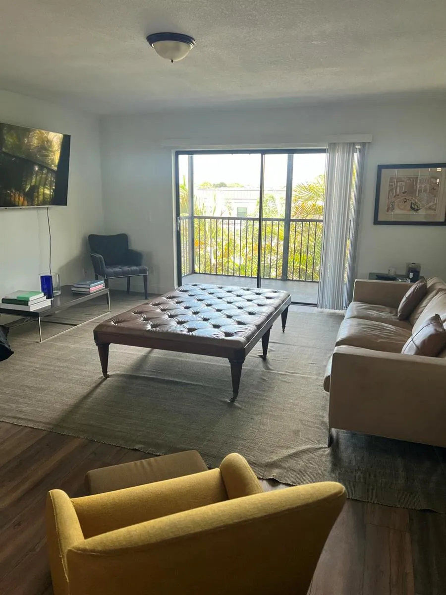 327 Southwind Drive #304 North Palm Beach, FL 33408