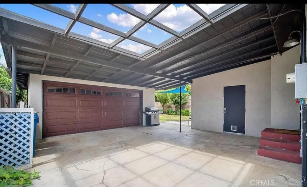 2429 C Bakersfield, CA 93301
