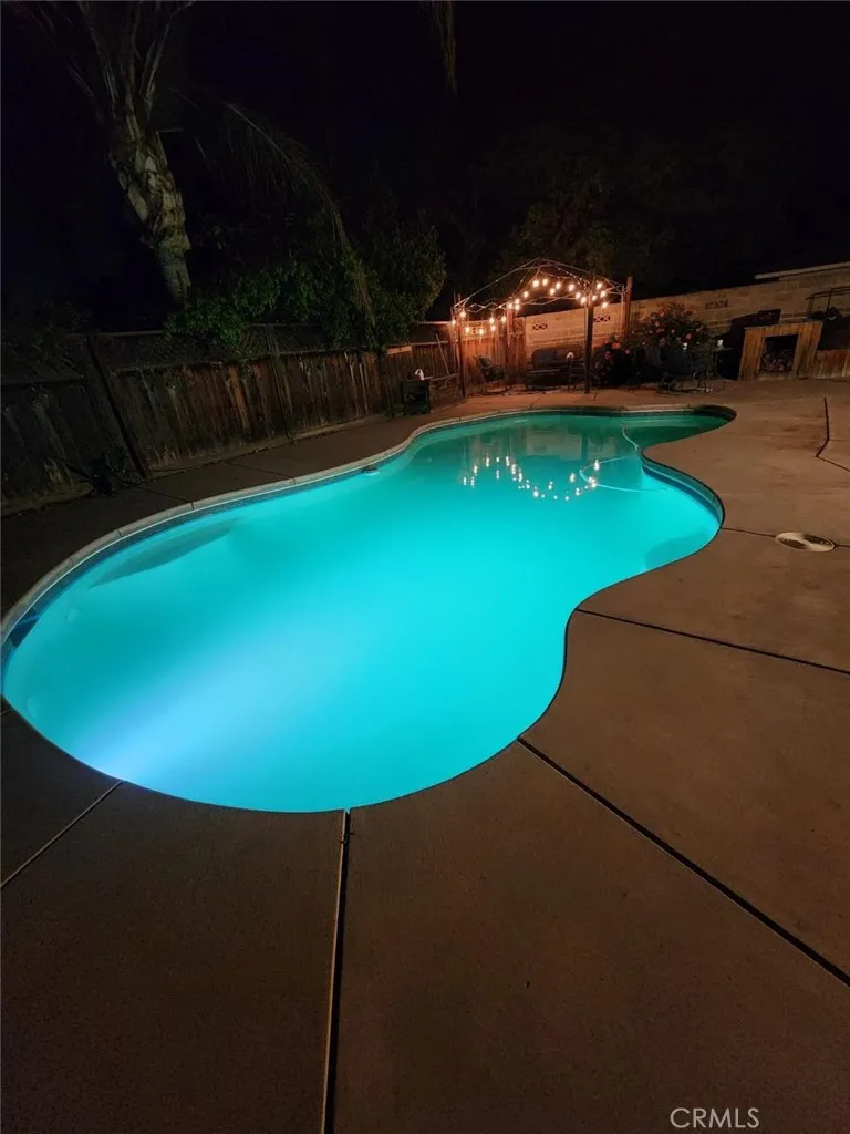2429 C Bakersfield, CA 93301
