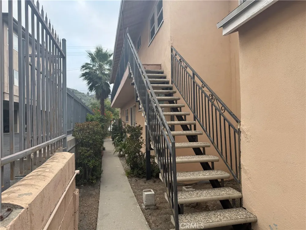 7061 Greeley Tujunga, CA 91042