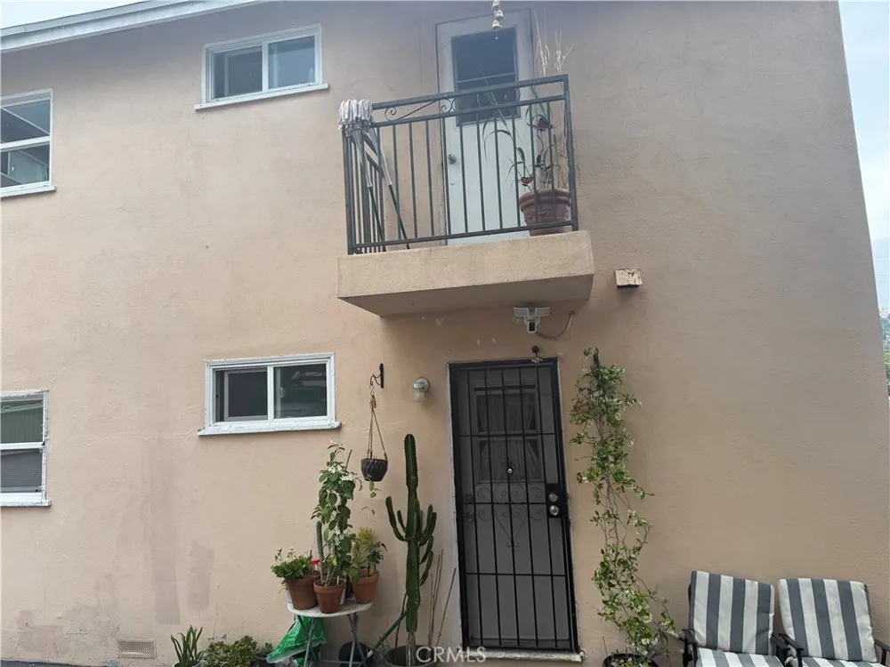 7061 Greeley Tujunga, CA 91042