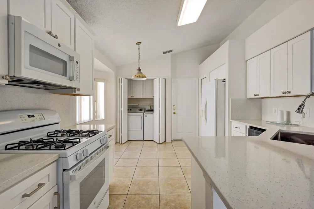 1175 Jaybee Avenue Davenport, FL 33897