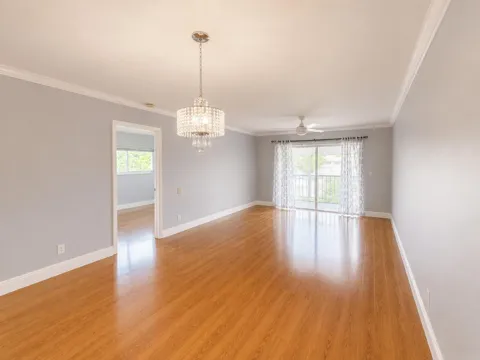 1201 Hillcrest Court #315